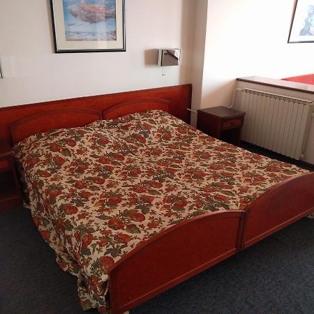 Hotel Vodno Skopje Esterno foto