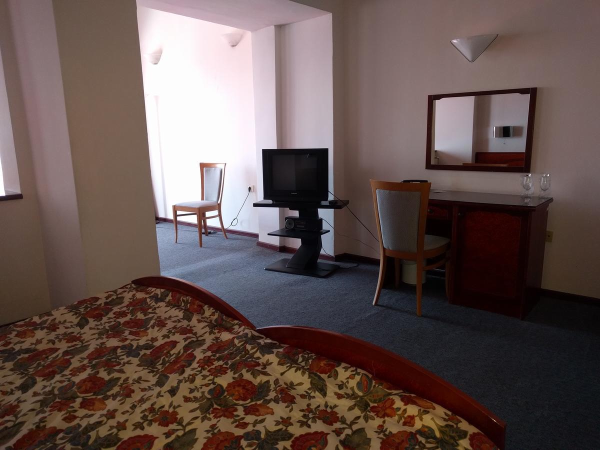 Hotel Vodno Skopje Esterno foto