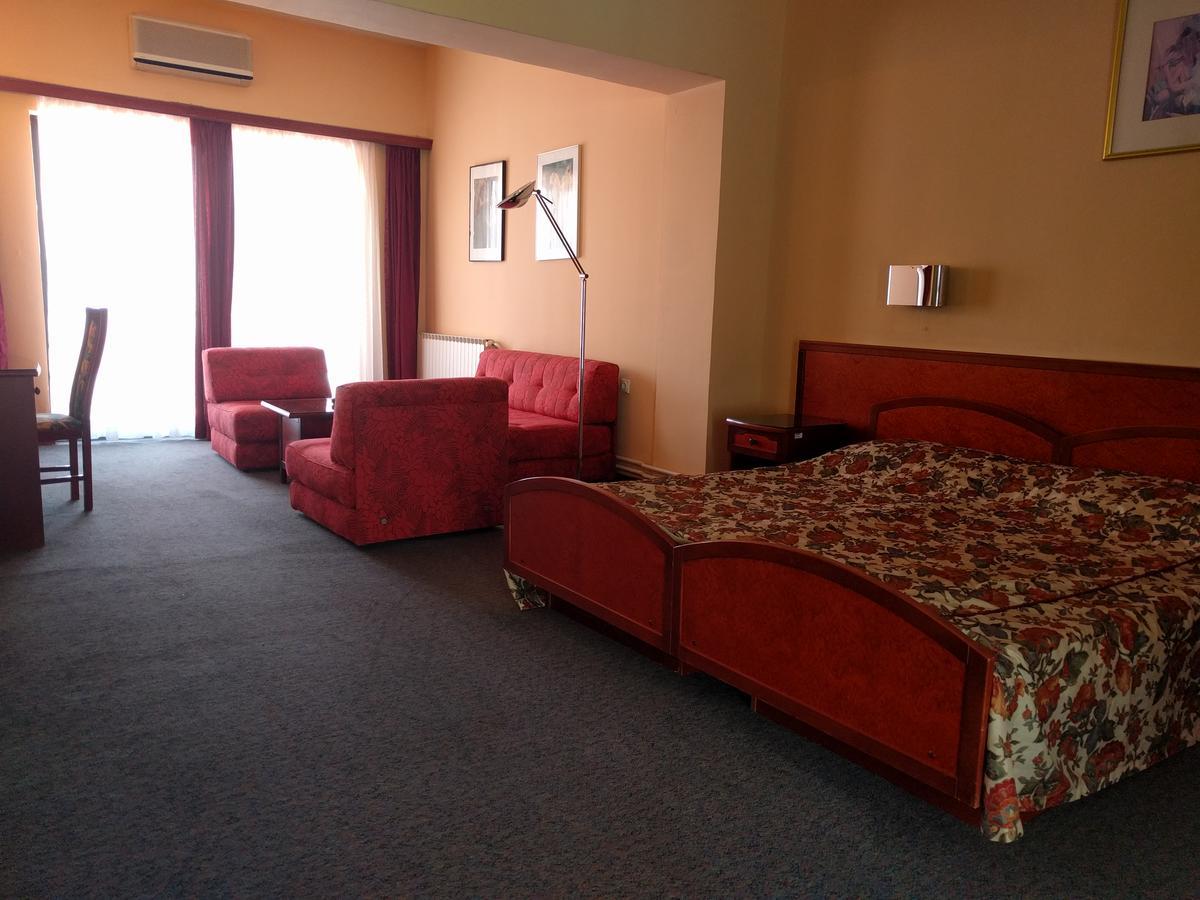 Hotel Vodno Skopje Esterno foto