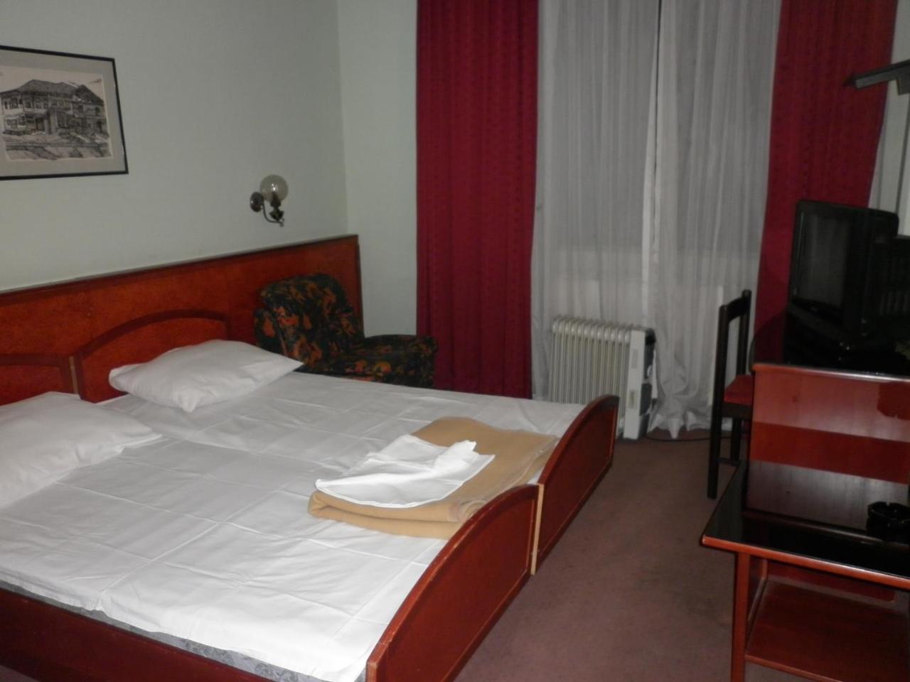 Hotel Vodno Skopje Esterno foto