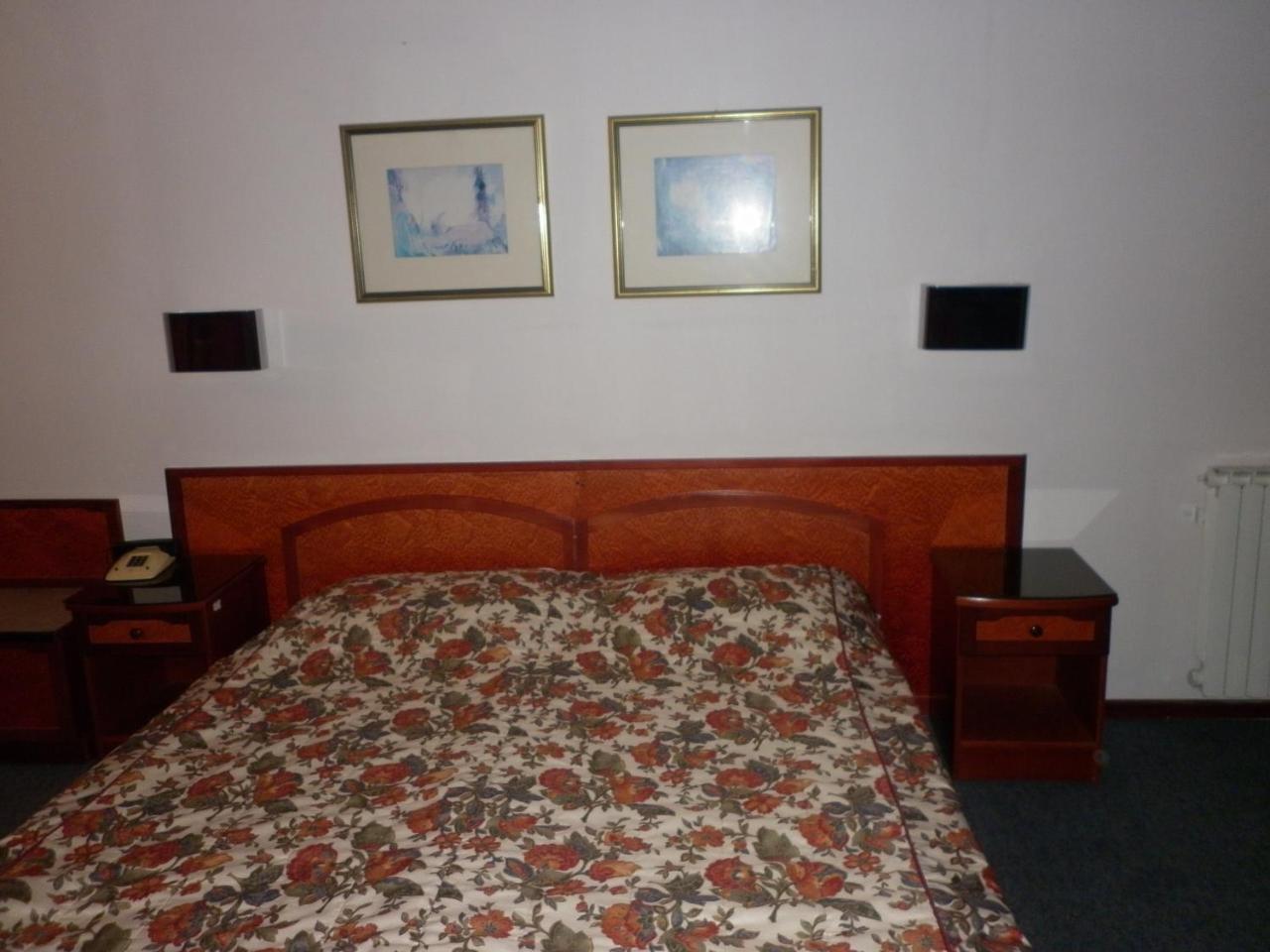 Hotel Vodno Skopje Esterno foto
